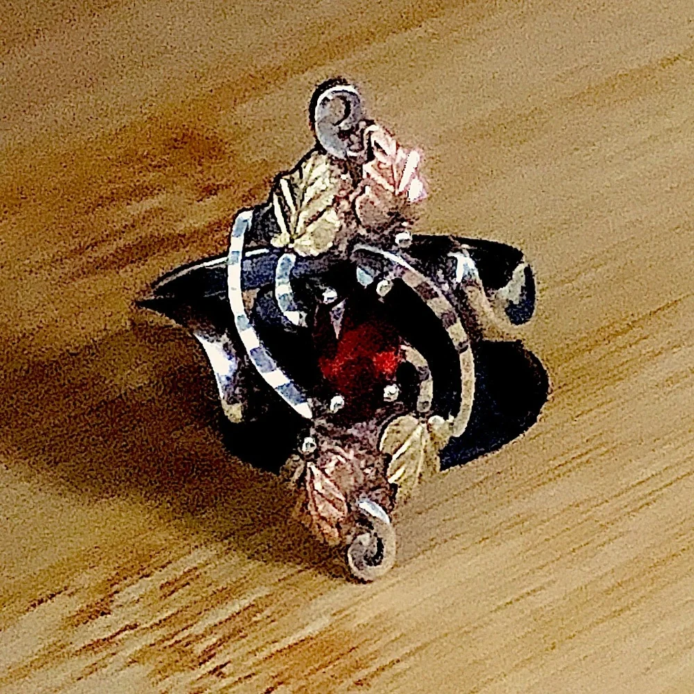 $165 12K Gold & Sterling Black Hills Gold Estate Ring Size 7 & 1/4 C.CO.STER12K - Picture 7 of 9